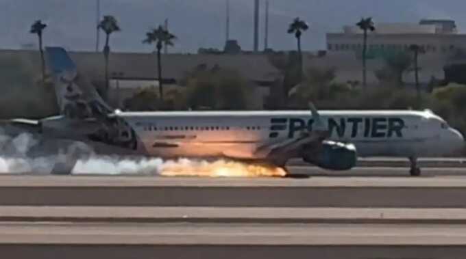 Самолёт Frontier Airlines совершил аварийную посадку с возгоранием в Лас-Вегасе